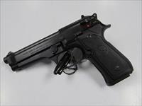 Beretta 92FS (JS92F630)