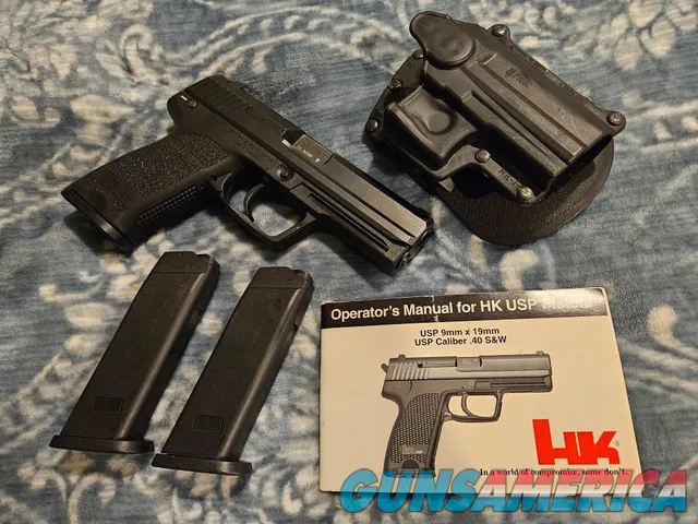 H&K Heckler and Koch USP40 w/holster and 3 mags