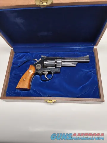 Smith &Wesson  MOD. 27, FBI 50TH ANNIVERSARY Commemorative 