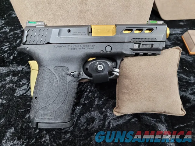 Smith and Wesson M&P Shield EZ M2.0 Performance Center