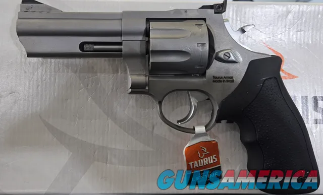 Taurus M608 4in Stainless Steel Rubber Grip 2-608049 .357 Mag 8-Shots