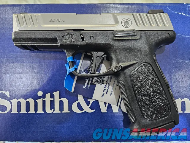 SMITH AND WESSON SD40 2.0 SKU:13936 BLACK / STAINLESS .40 SW 4" BARREL 14-ROUNDS