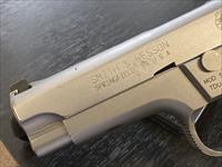 Smith & Wesson 5946 Img-2