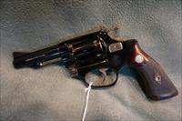 S+W Model 43 22LR Airweight 4 Img-1