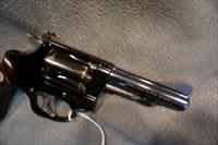 S+W Model 43 22LR Airweight 4 Img-4