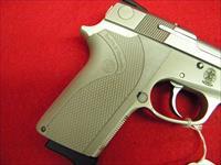 Smith & Wesson   Img-2