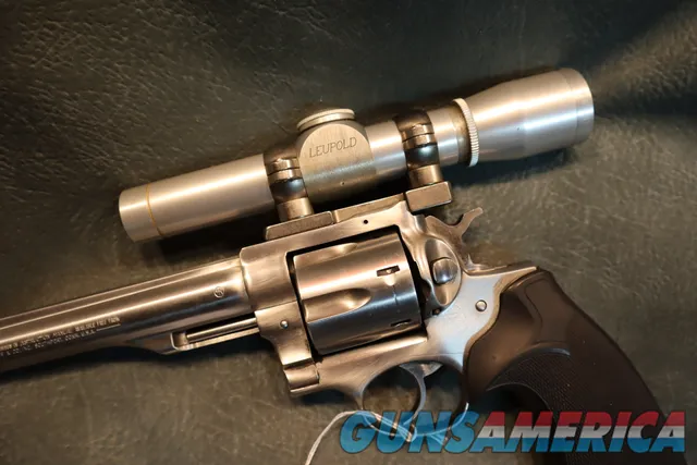 Ruger Red Hawk 44Mag 7 12" wLeupold 2X scope