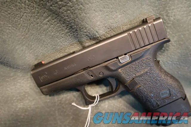 Glock Model 43 9mm with night sights Img-2