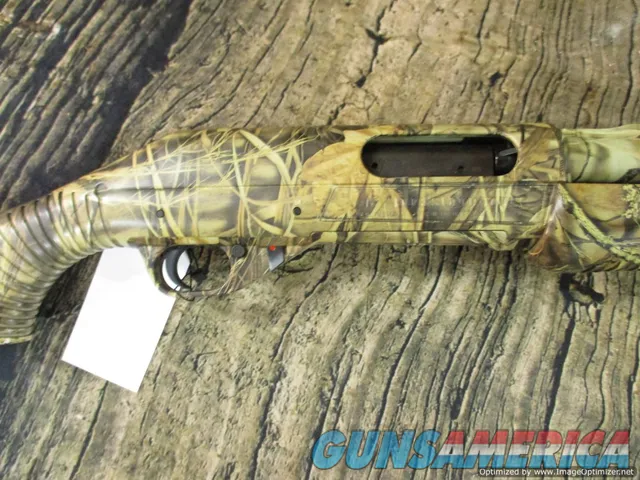 Benelli Nova 12 gauge, 3.5" Chamber, Advantage Max-4 HD