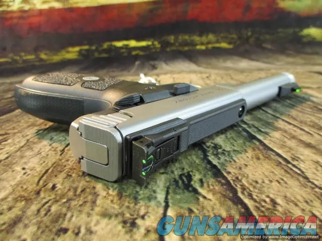 Smith & Wesson 22 LR Victory Stainless 5.5" Threaded New (10201)