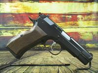 EAA Model EA 45 Blued 45 acp. 4.5" Used w/Safety and 4 Mags(67400)