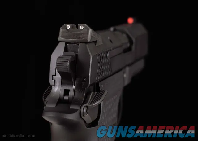 Wilson Combat 9mm - SFX9, 3.25", 10-RD, VFI SIGNATURE, BLACK EDITION, VFI