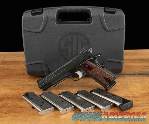 Sig Sauer 1911, .45 ACP - 99%, SERIES 70 1911, 6 MAGS, vintage firearms inc