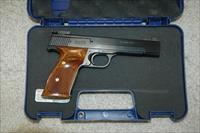 S&W 41 Mfg 2007 w/ Box, 2 mags and papers Img-1