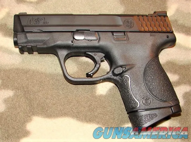 Smith & Wesson M&P40c Img-1