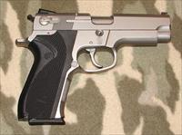 Smith & Wesson 4006 Img-2