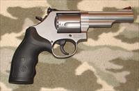 Smith & Wesson 69  Img-2