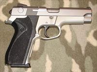 Smith & Wesson 5943 Img-2