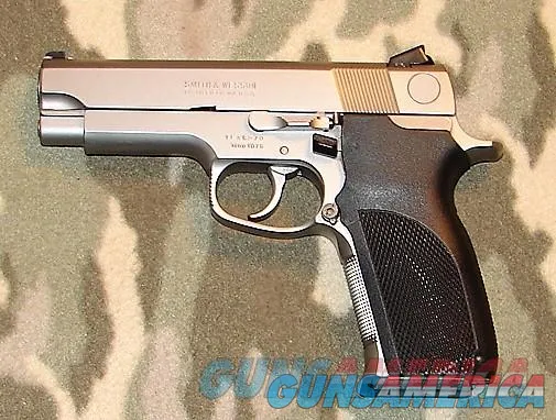 Smith & Wesson 1076-NS Img-1