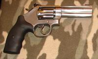 Smith & Wesson 617-6  Img-2