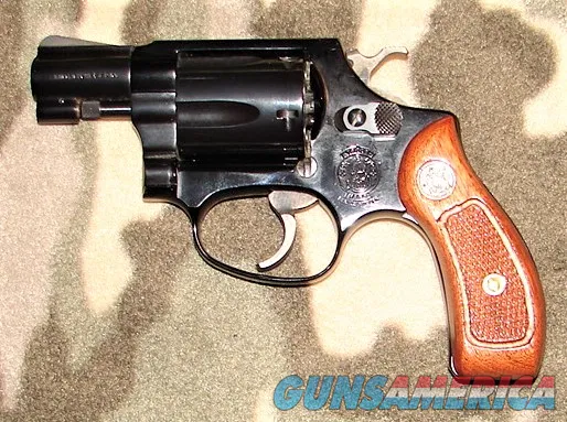 Smith & Wesson 37 Img-1