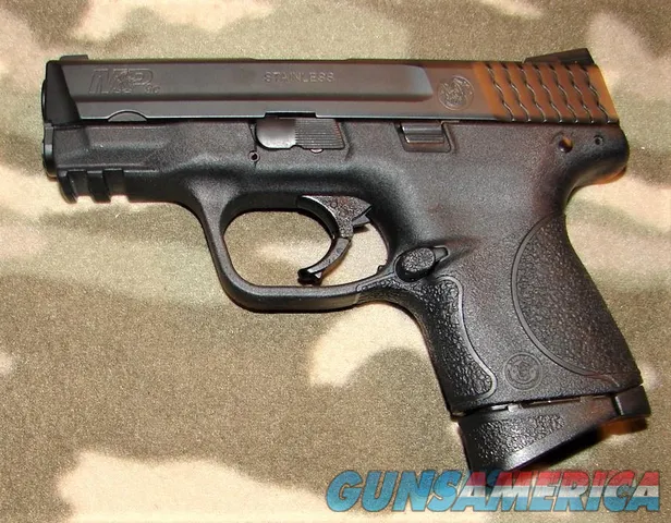Smith & Wesson M&P9c Img-1