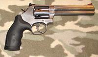 Smith & Wesson 686-6 Plus Img-2