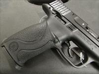 Smith and Wesson M&P 22 22 LR Img-3
