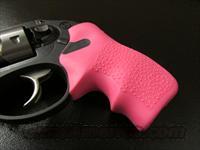 Ruger LCR Double-Action .38 SPL Pink Hogue Grips Img-3