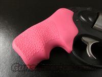 Ruger LCR Double-Action .38 SPL Pink Hogue Grips Img-4