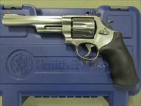 Smith & Wesson Model 629  6 Stainless .44 Magnum Img-2