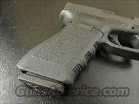 Glock 17 GEN3 4.48 17 Round 9mm Luger with Threaded Barrel Img-4