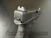 Glock 17 GEN3 4.48 17 Round 9mm Luger with Threaded Barrel Img-8
