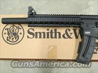 Smith & Wesson M&P 15-22 Integrally Suppressed .22 LR 3200062