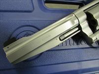 Smith & Wesson Pro Series 686 Plus 5 SS Barrel .357 Mag Img-8
