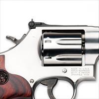 Smith & Wesson 686 Deluxe .357 Mag SS/Wood 150712 