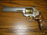S&W 686 357 Mag. Gold Revolver  Img-1
