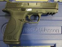 Smith & Wesson M&P40 w/Crimson Trace Laser Grips .40 S&W 220071 Img-2