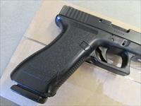 Glock 22 G22 Gen 2 4.4" 15+1 9mm GLOGUPI22502 