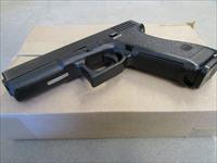 Glock 22 G22 Gen 2 4.4" 15+1 9mm GLOGUPI22502 