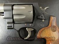Smith & Wesson Model 327 8-Shot 2".357 Mag 
