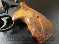 Smith & Wesson Model 327 8-Shot 2".357 Mag 