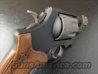 Smith & Wesson Model 327 8-Shot 2".357 Mag 