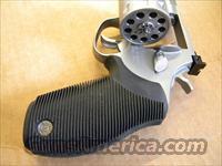 Taurus Tracker 992 .22LR/.22 Magnum Stainless Revolver Img-3