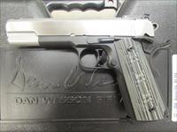 CZ-USA Dan Wesson Silverback 10mm 01995 Img-2