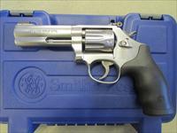 Smith & Wesson Model 617 10-Shot .22LR 4 Barrel Img-2
