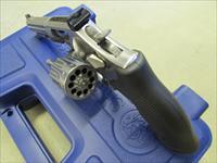 Smith & Wesson Model 617 10-Shot .22LR 4 Barrel Img-10