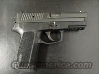 SIG SAUER SP2022 SA/DA .40 S&W