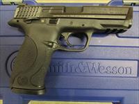 Smith & Wesson M&P9 with Thumb Safety 9mm Img-2