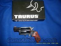 Taurus Judge 45LC/410 With Rosewood Grips  Img-1